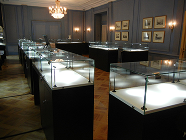 Location de vitrines d'exposition