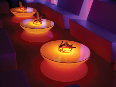 Vente de mobilier. Vente de tables lumineuses avec éclairage à led et télécommande.